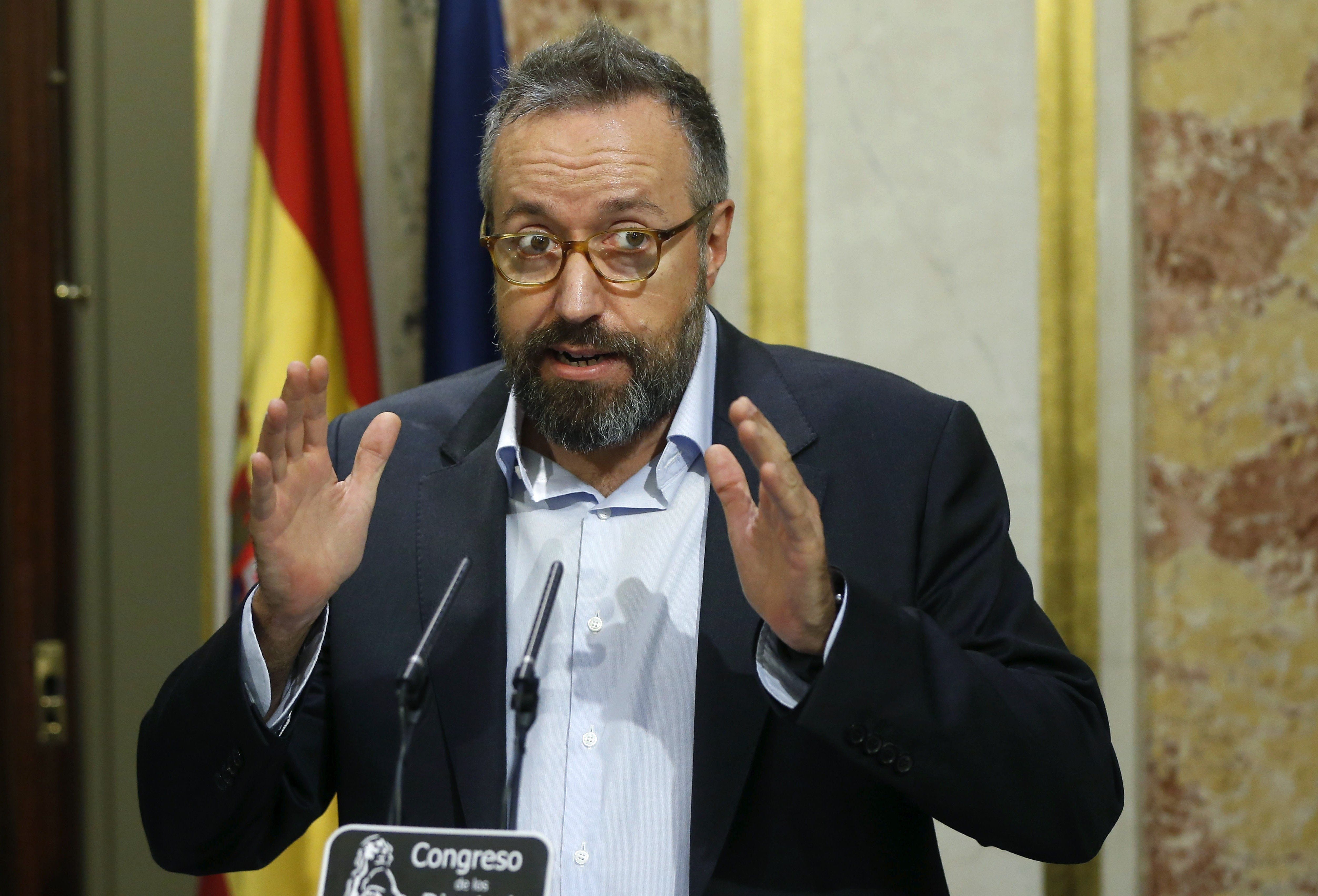 Girauta sale en defensa de Puigdemont por el incidente de la bandera