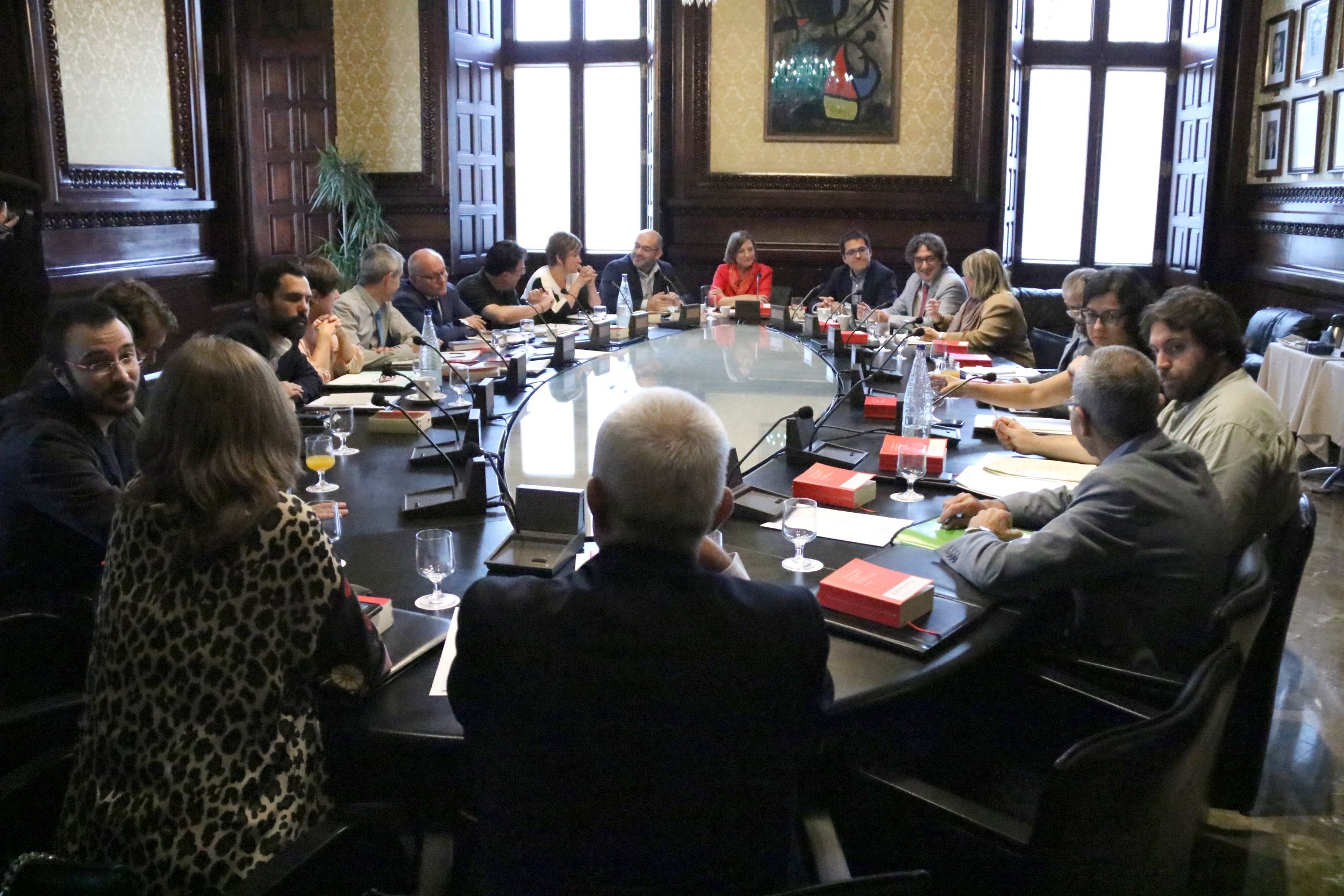 El Parlament pospone fijar el orden del día del pleno de la semana que viene