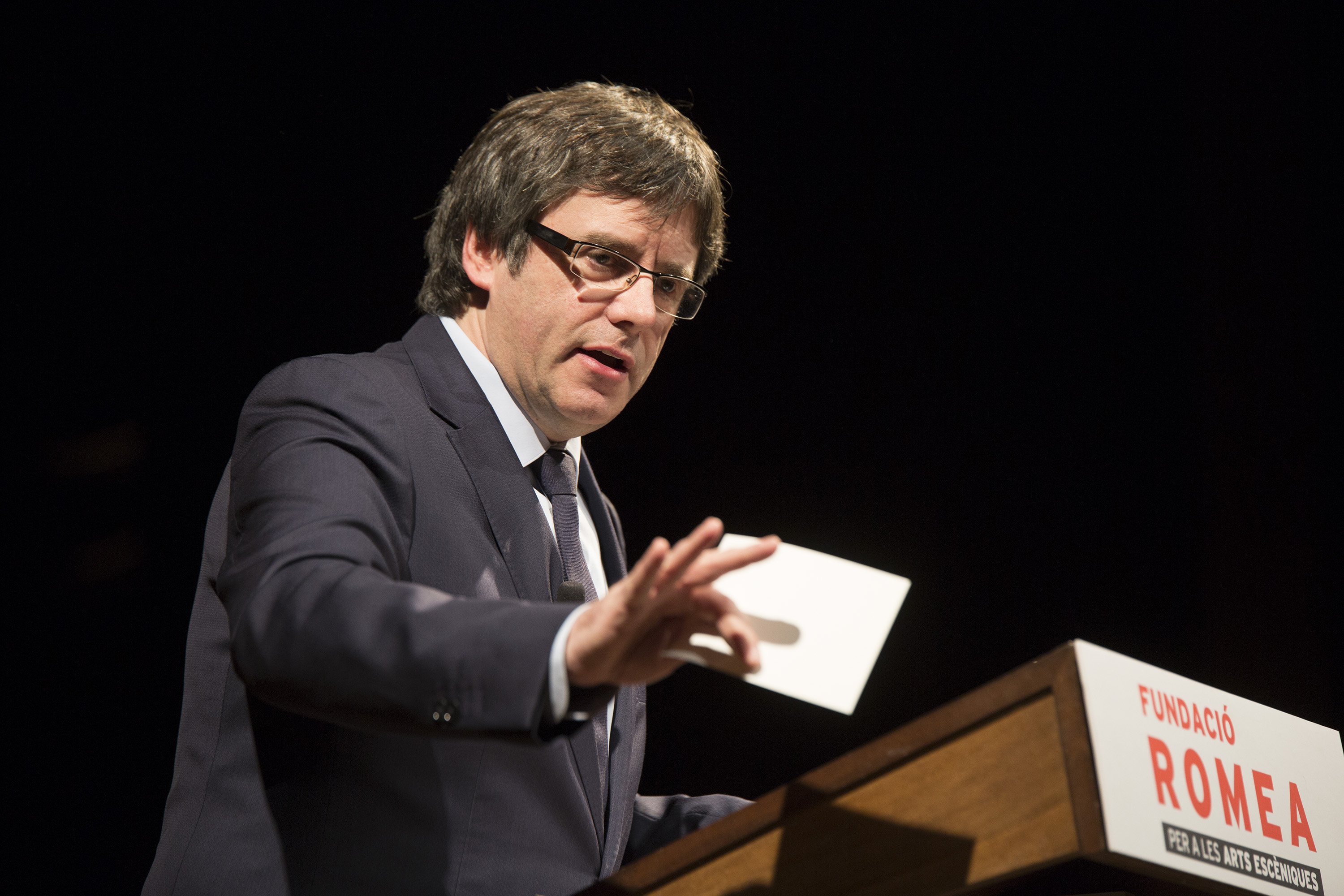 Puigdemont afirma que aplicará la ley de la declaración de independencia