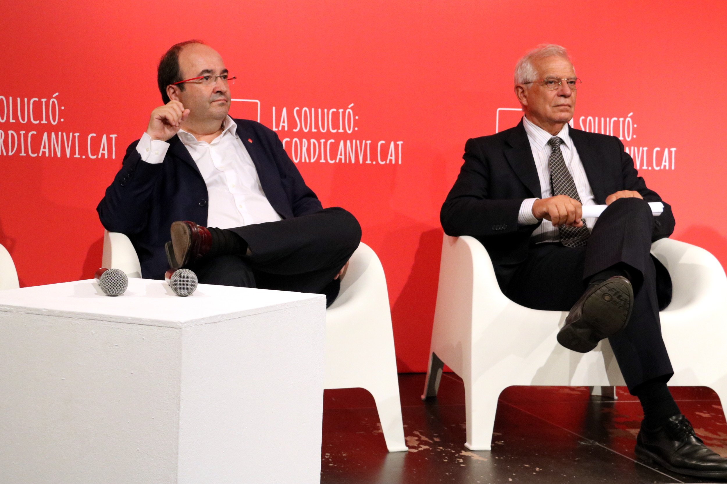 140 excàrrecs i exmilitants del PSC signen un manifest contra el silenci del Partit Socialista