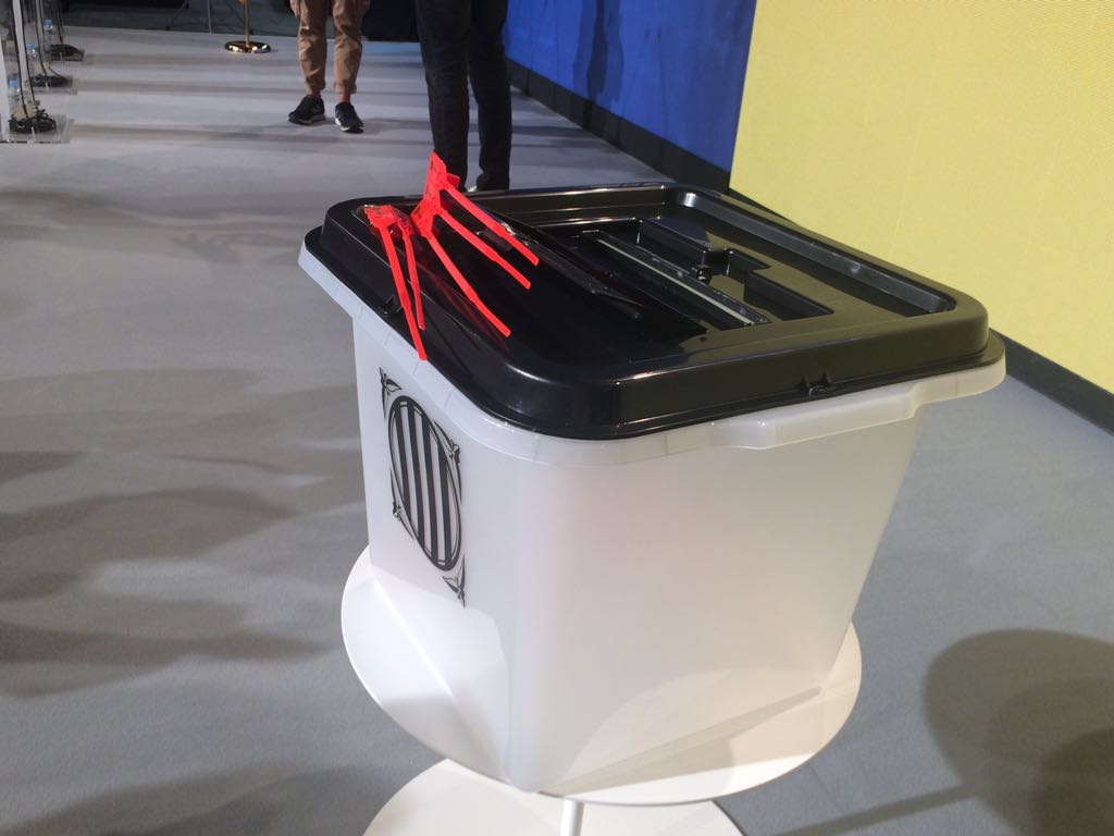 Pagaries 50 euros per una urna de l'1-O?