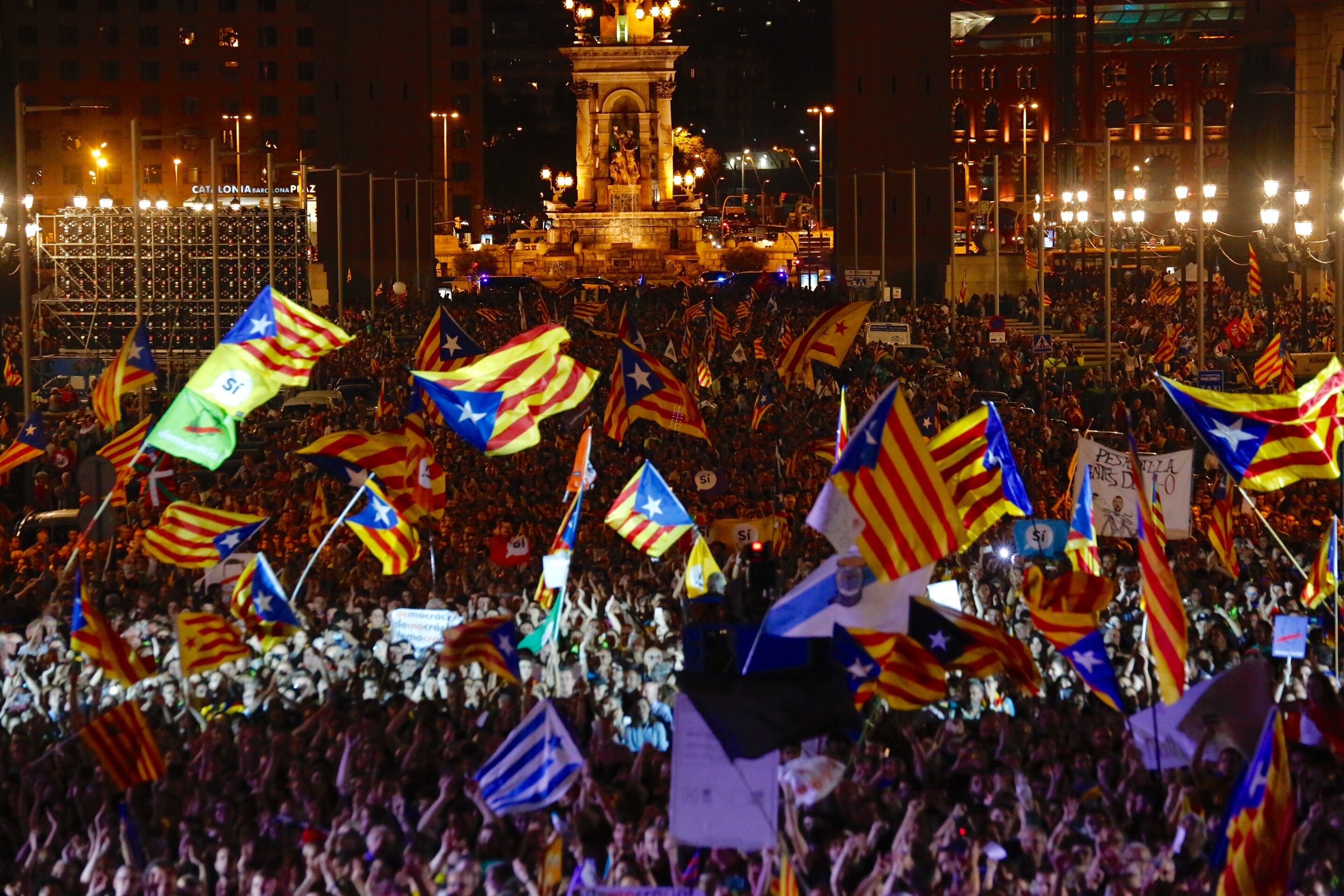 54.9% of Catalans, in favour of continuing with path to independence