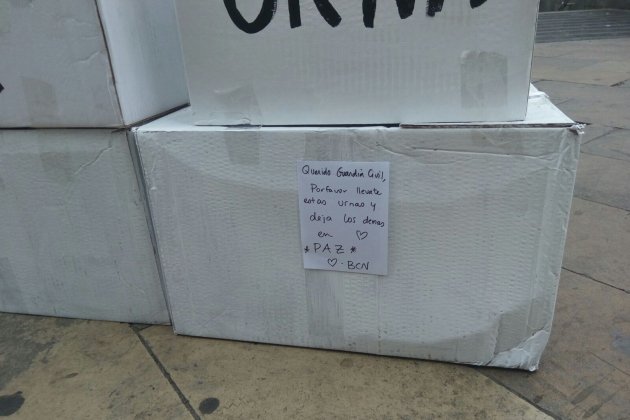 urnes plaça de l'Angel 2   Bob