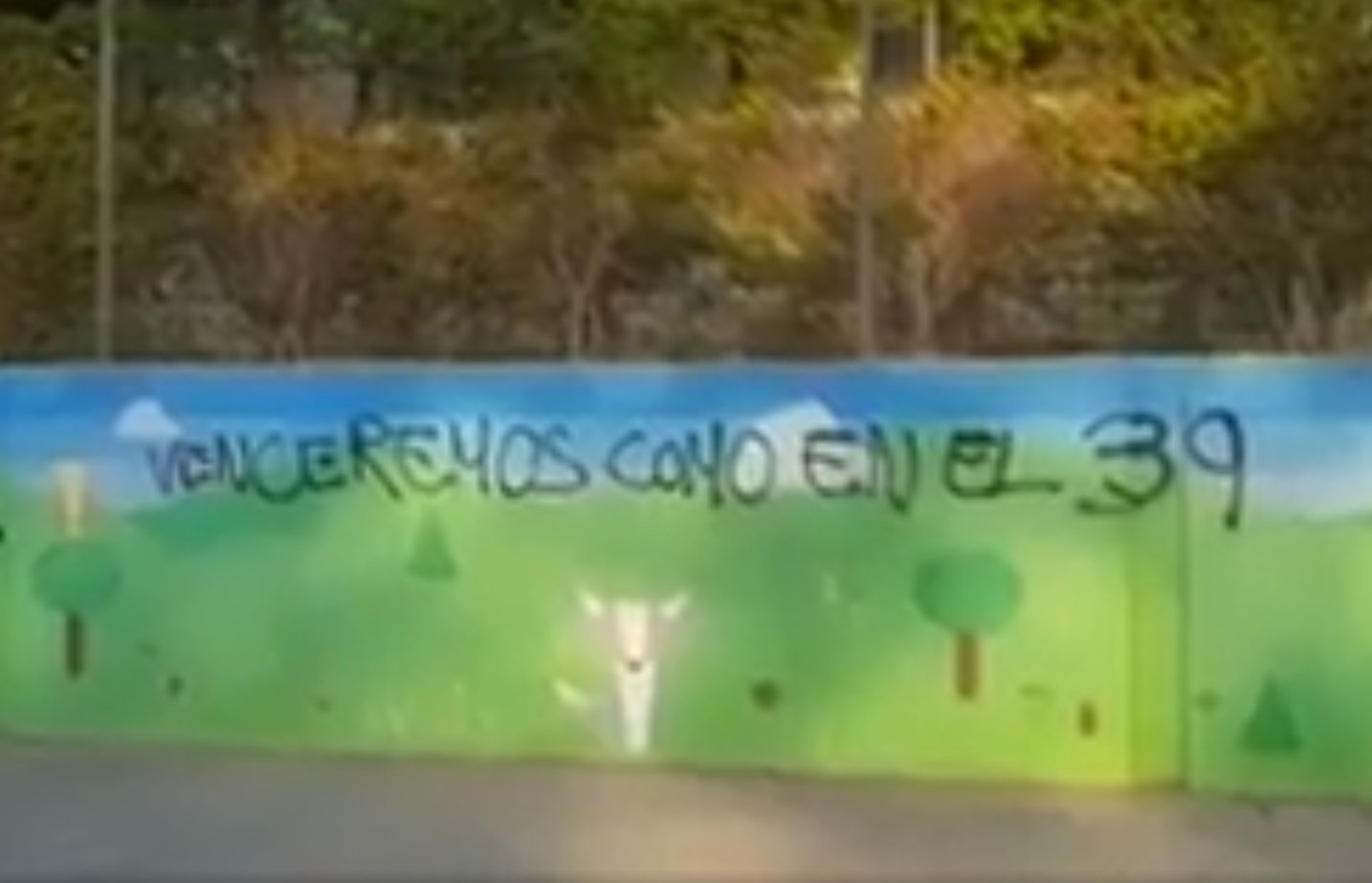 Las amenazantes pintadas en la escuela Thau contra el 1-O