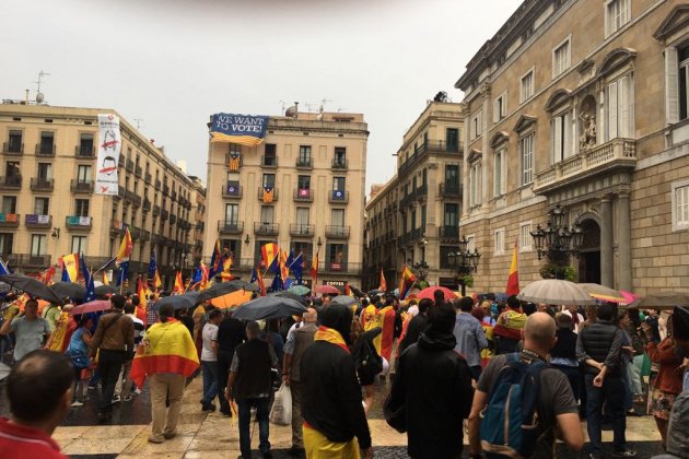 Manifestació unionista plaça Sant Jaume / NT