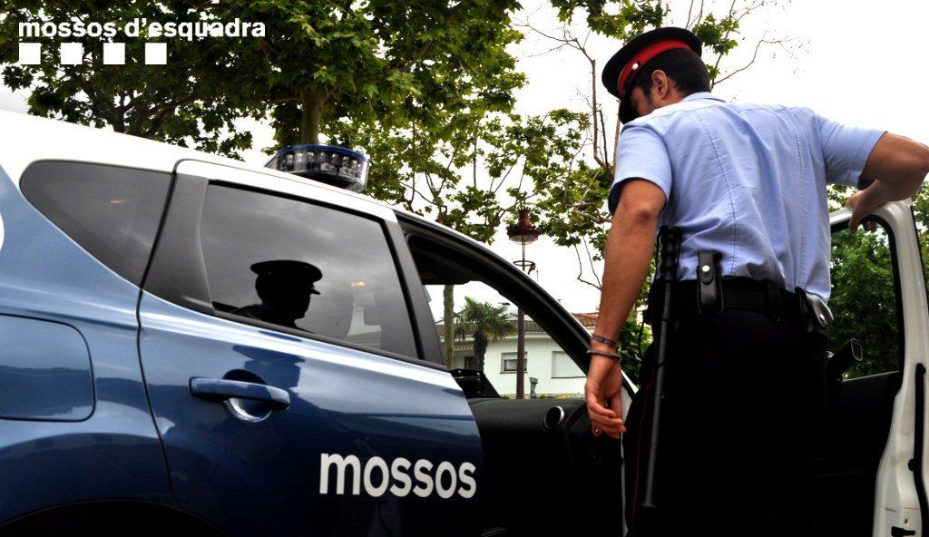 Seis detenidos en Gràcia en una riña por una deuda