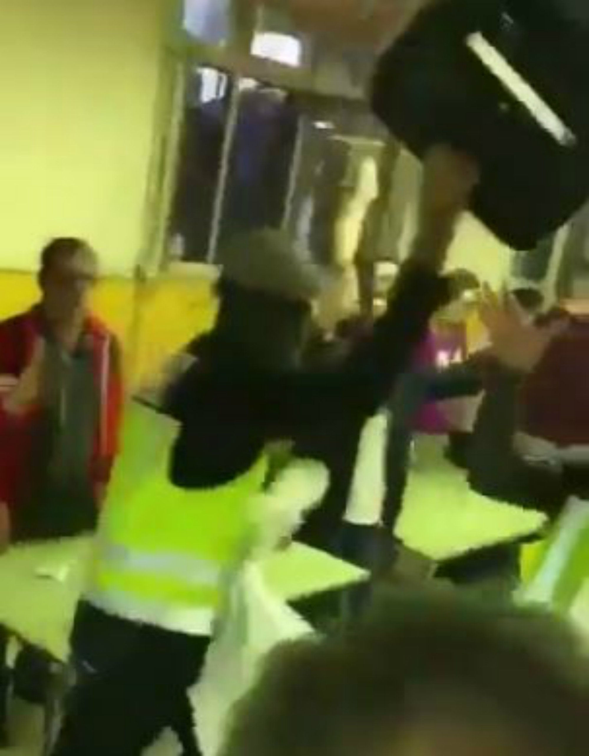 Video: This is how Spanish Civil Guard seize ballot boxes