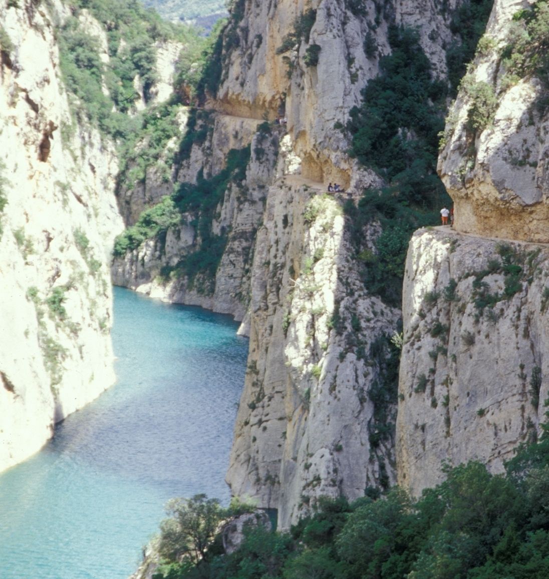 Mont-Rebei: entre Catalunya i Osca, a peu o en caiac