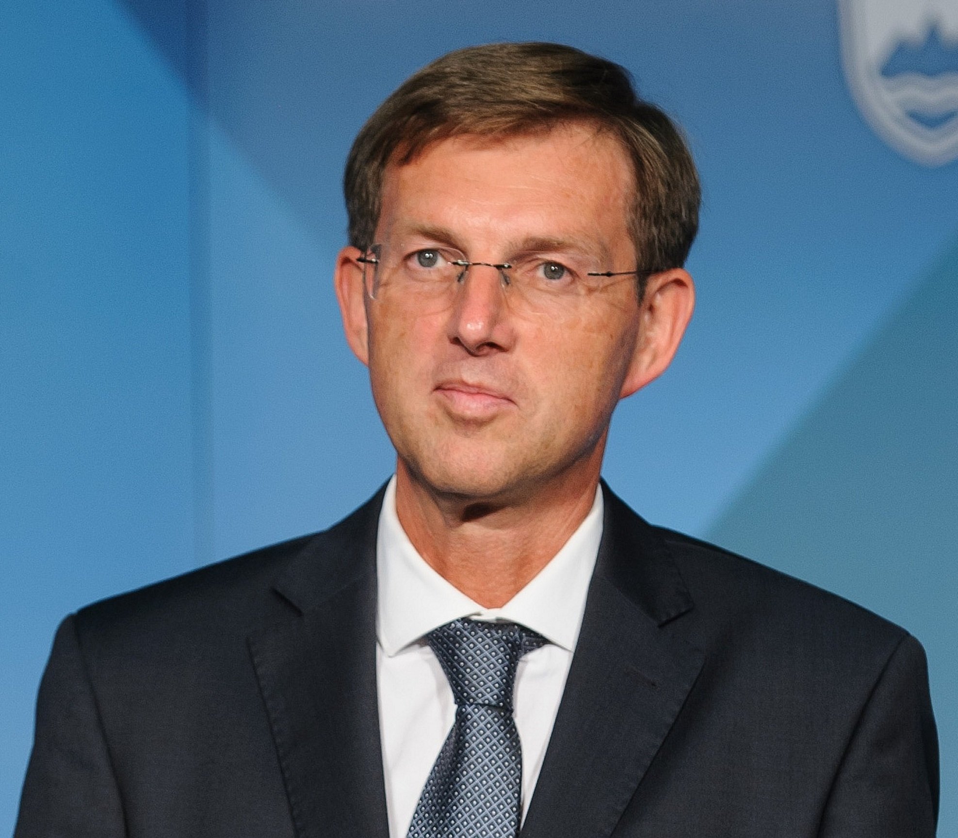 Dimiteix el primer ministre d'Eslovènia, Miro Cerar