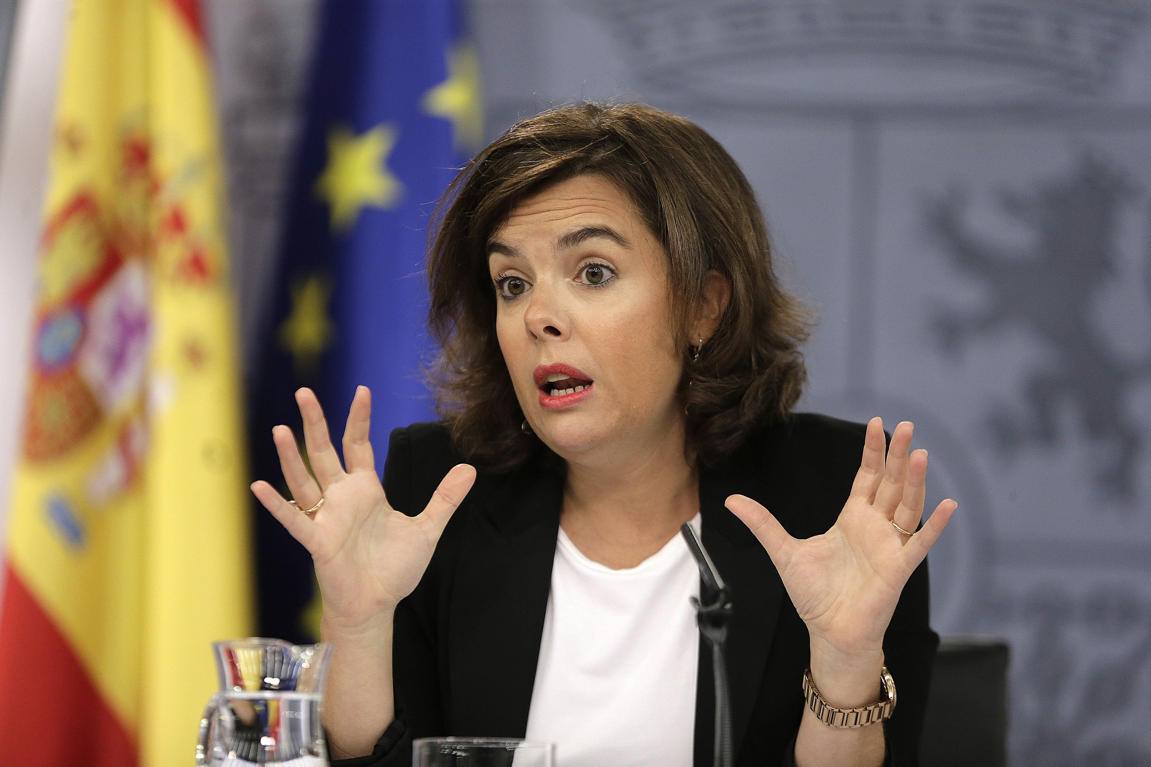 Rajoy se abre a evitar elecciones por Navidad