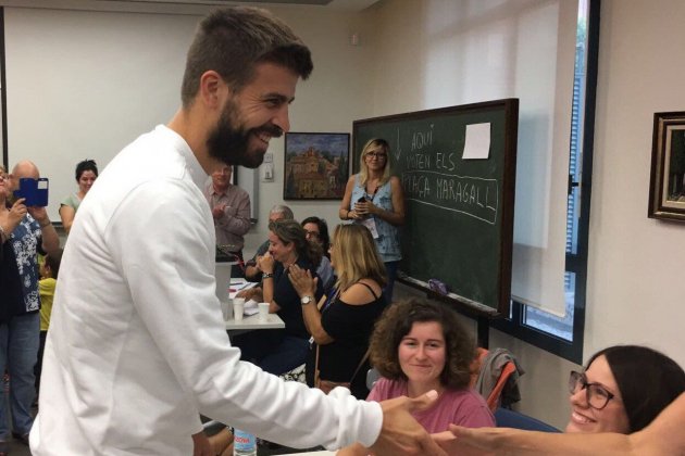 Piqué vota EFE