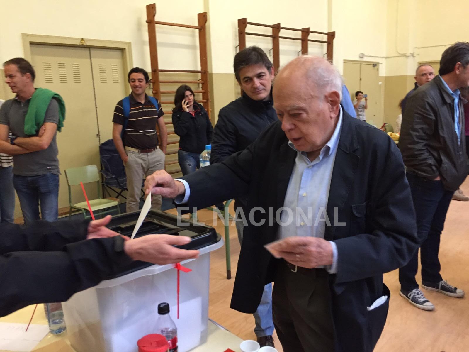 Jordi Pujol también votó en el referéndum