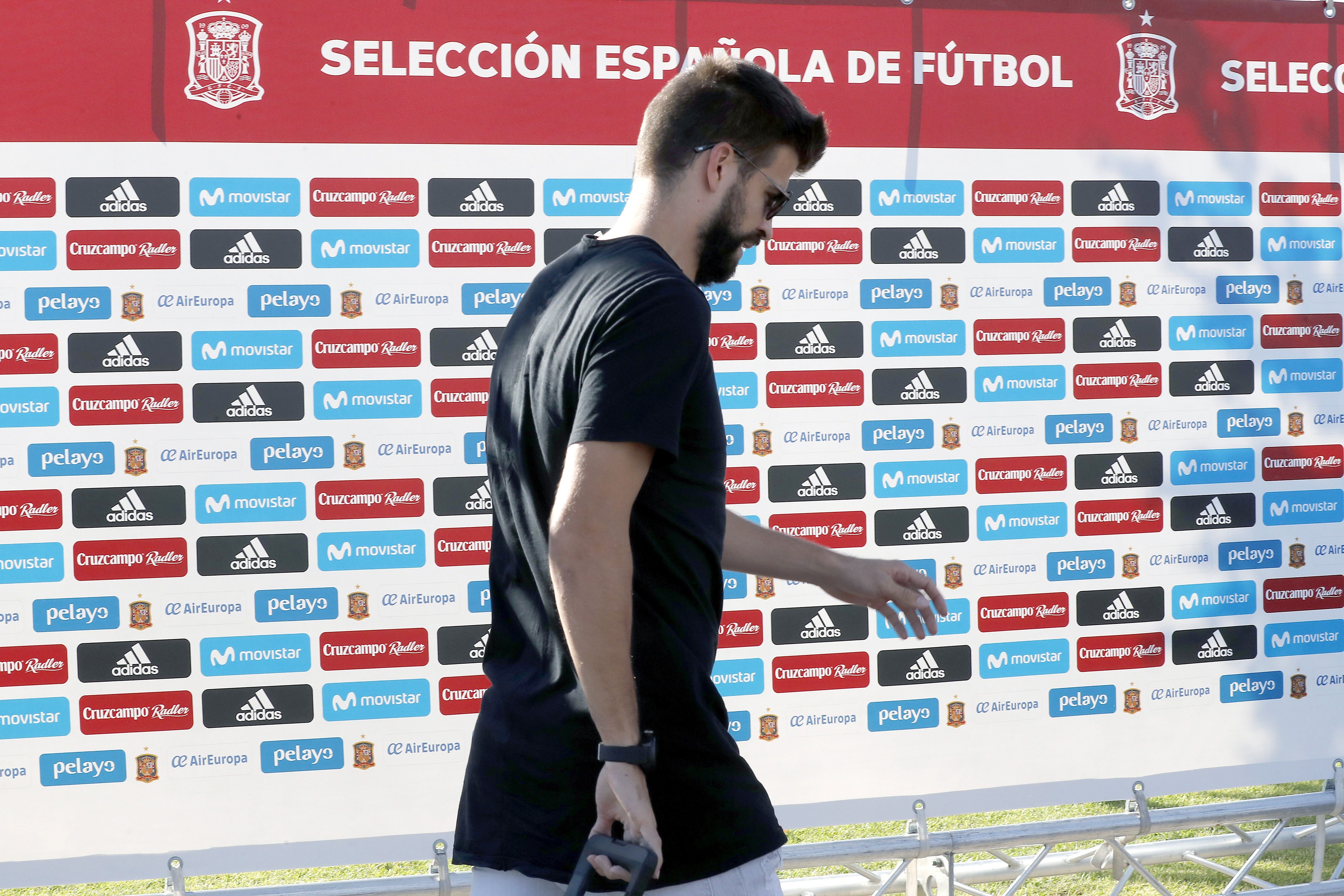 Piqué és insultat en el seu retorn amb la selecció espanyola