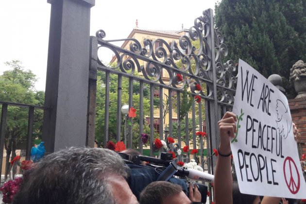 manifestació escola ramon Llull