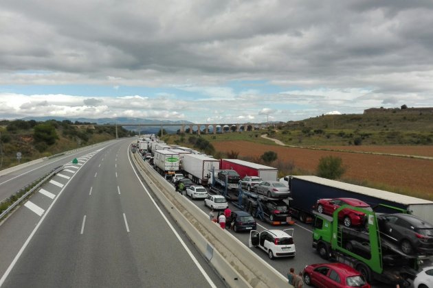 La Jonquera, col·lapsada 3-O