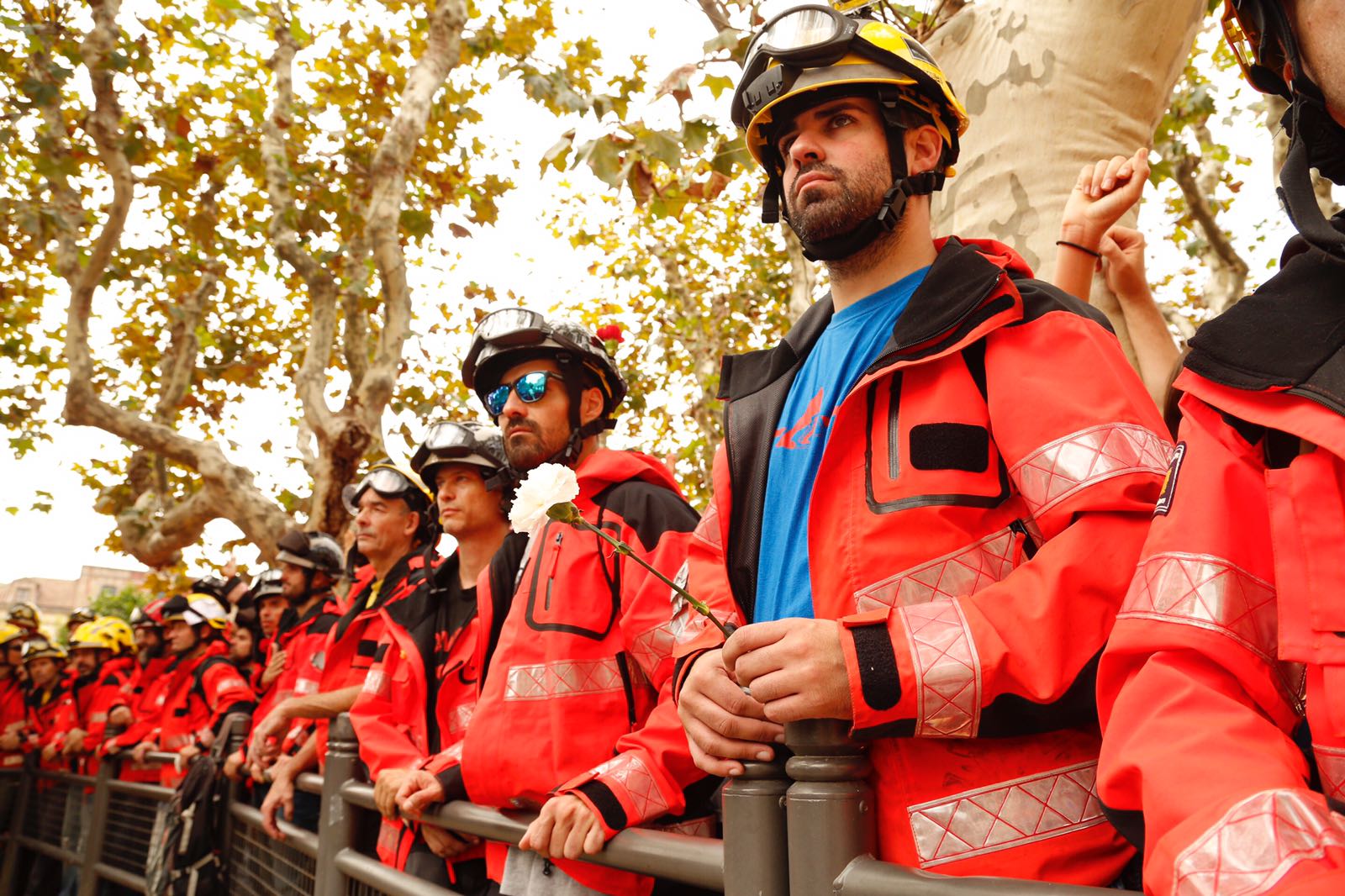 El manifest dels bombers a favor de la democràcia i contra la violència policial