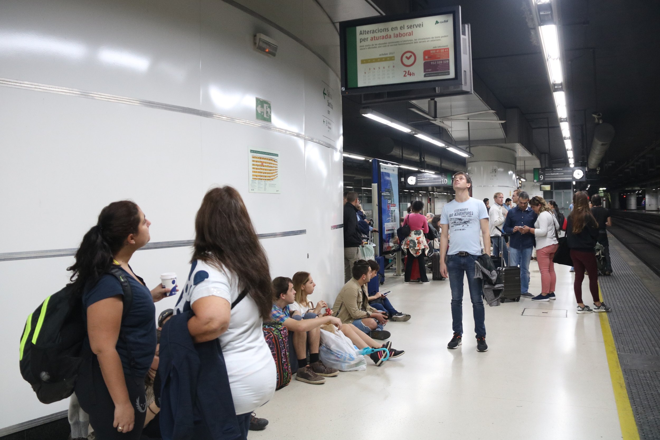 Foment veu seguiment "minoritari" de l'aturada i parla de "vandalisme"