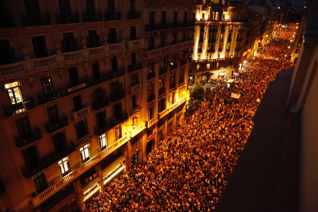 Crida general a Barcelona perquè tothom torni a casa aquesta nit