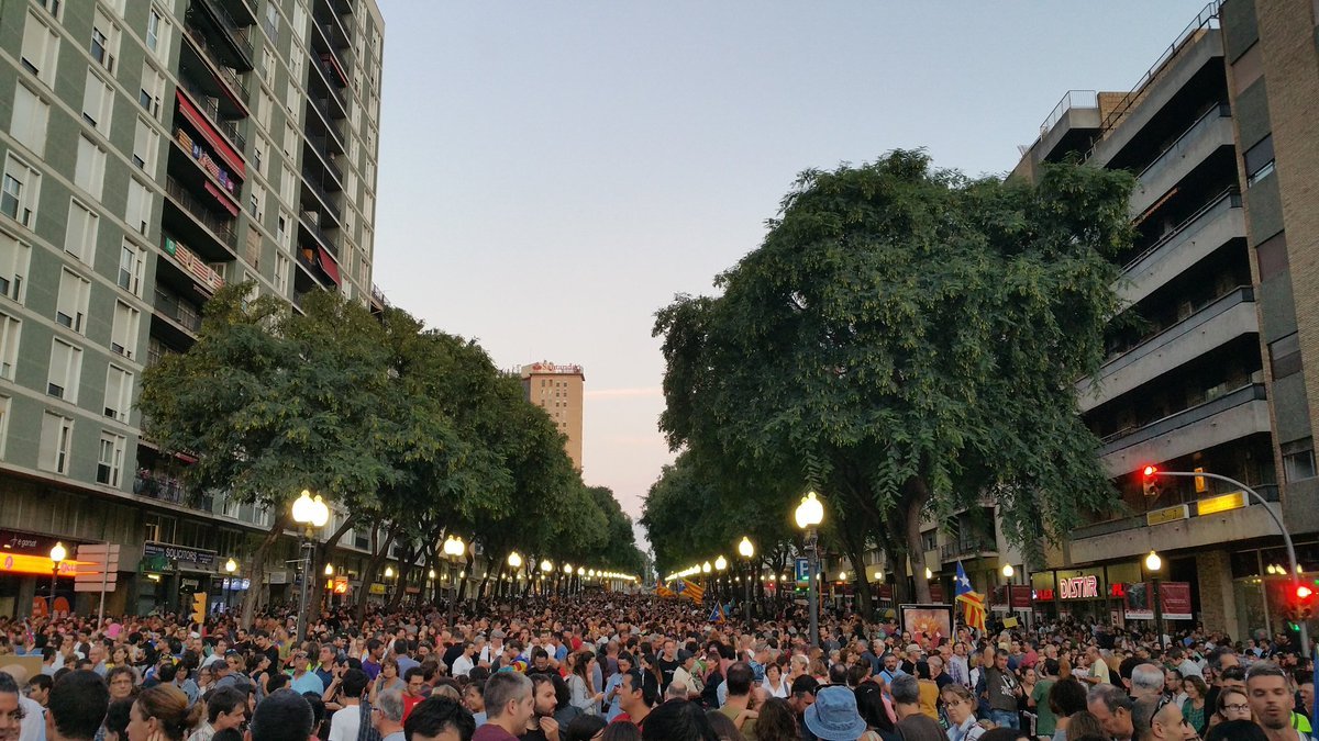 Més de 30.000 persones omplen els carrers de Tarragona contra la repressió