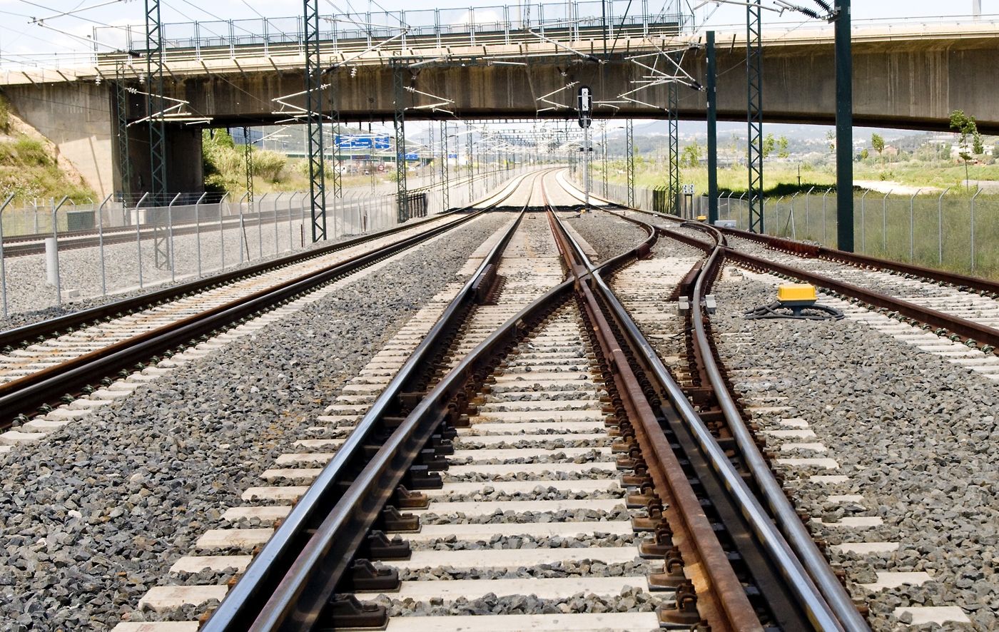 Cuatro empresas aspiran a competir con Renfe en la alta velocidad