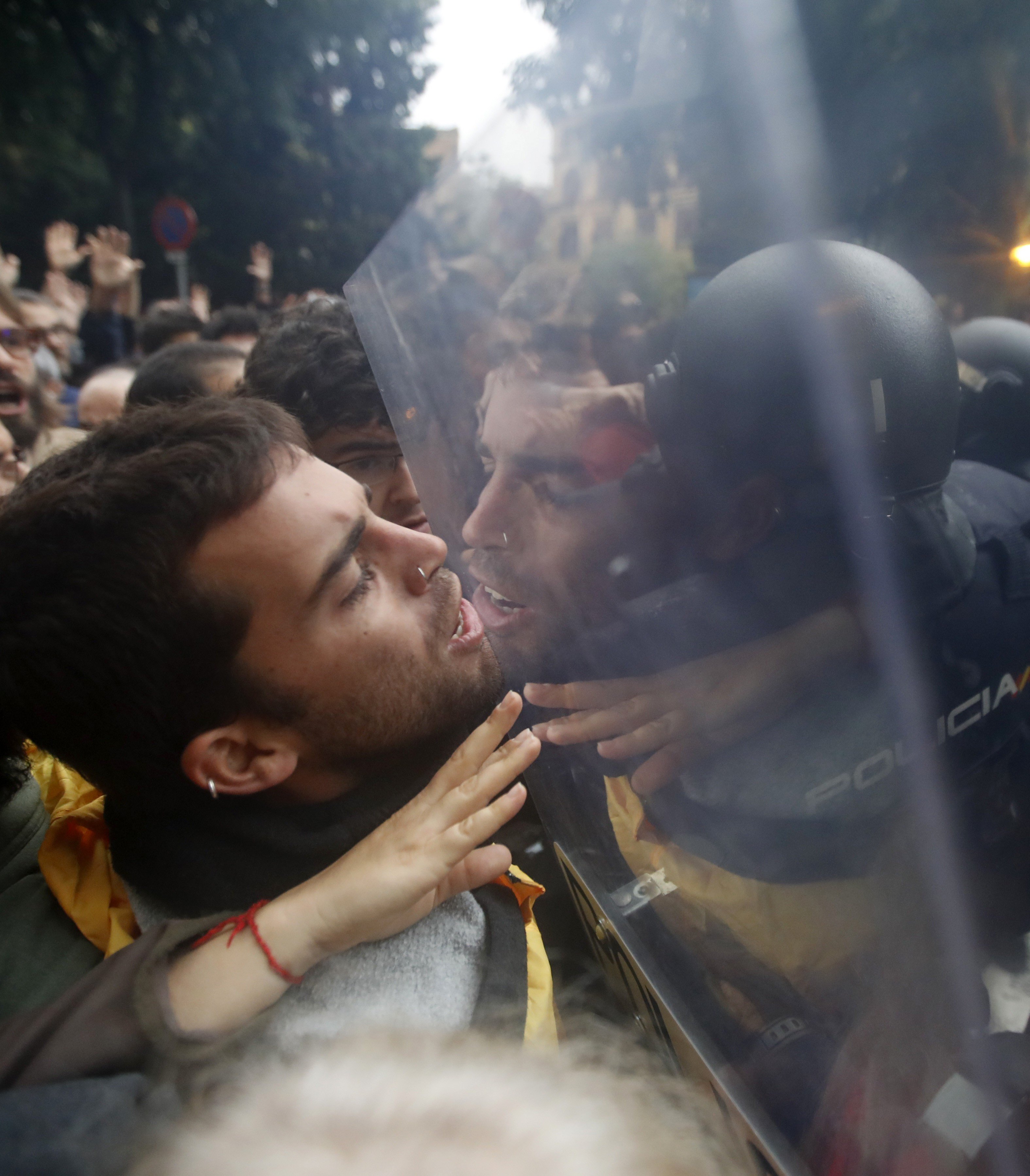 Article 19 punxa el globus de la "proporcionalitat" en la repressió de l'1-O