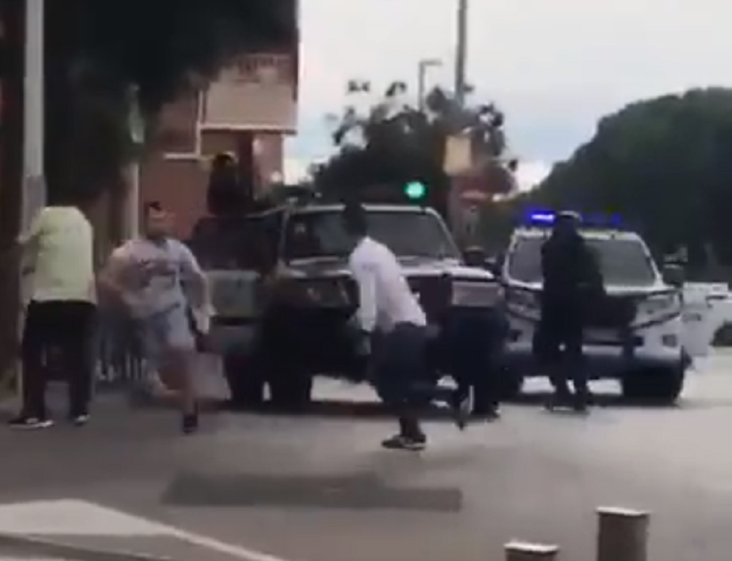 Vídeo: La Guàrdia Civil intenta atropellar un home amb un 4x4 a Sant Carles de la Ràpita