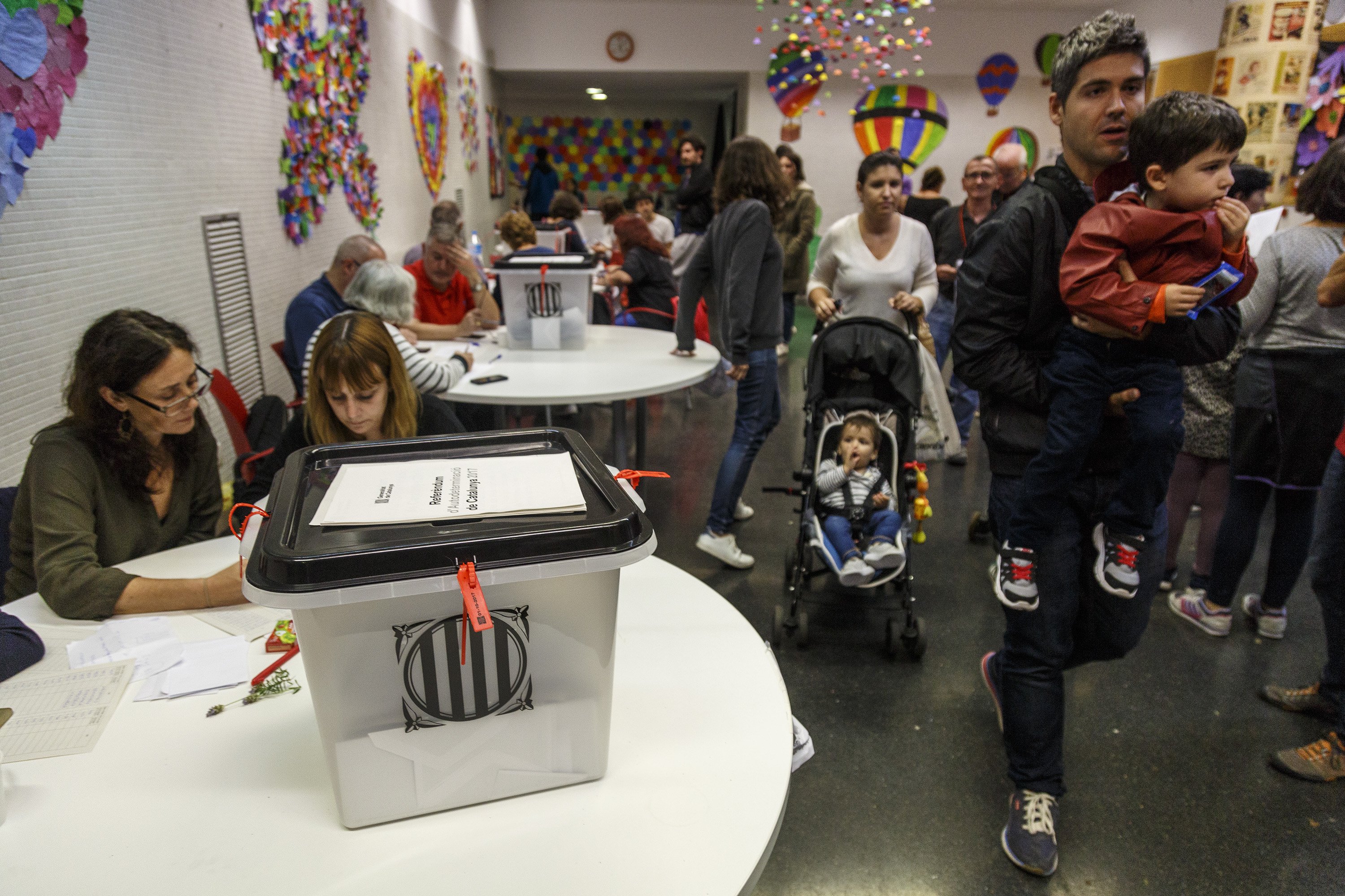 El 1-O tuvo una participación superior al 50% en los colegios que no sufrieron acción policial