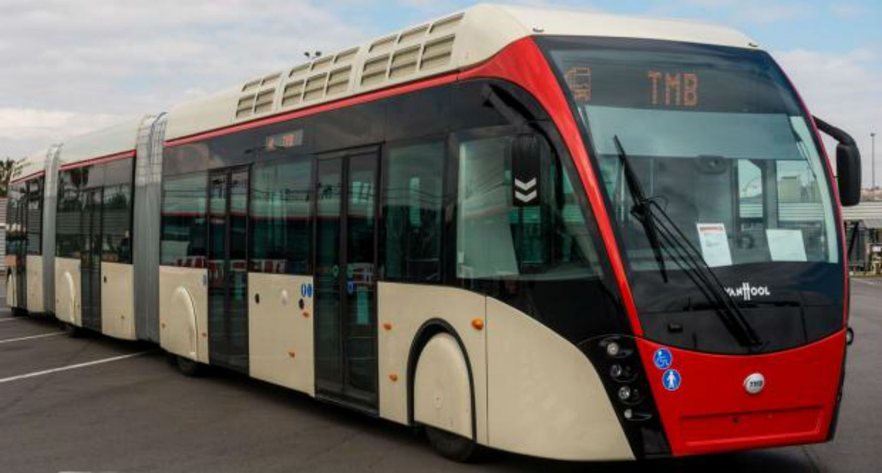 Muere una mujer atropellada por un autobús en Barcelona