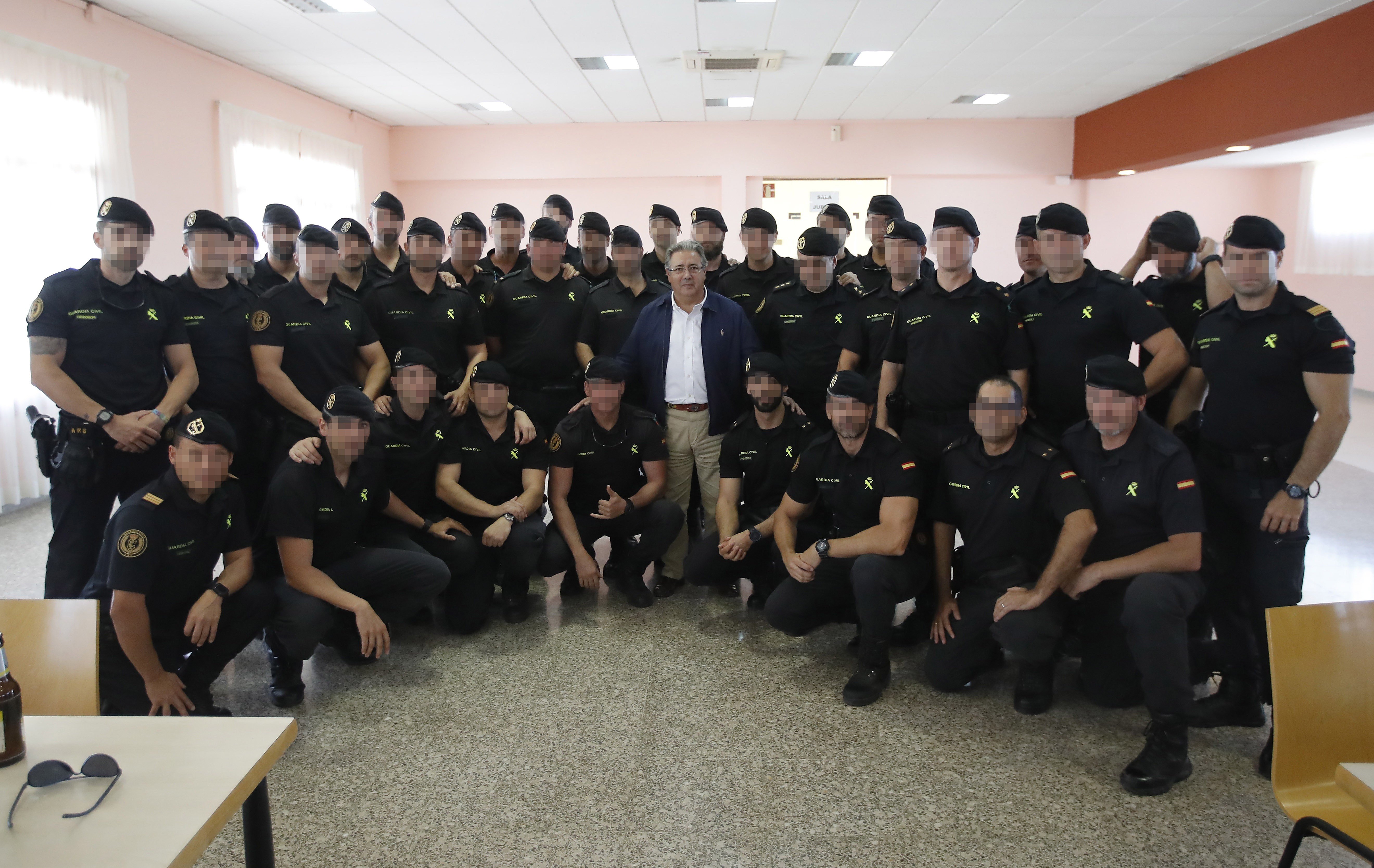 Interior allarga fins al dia 18 el desplegament policial a Catalunya