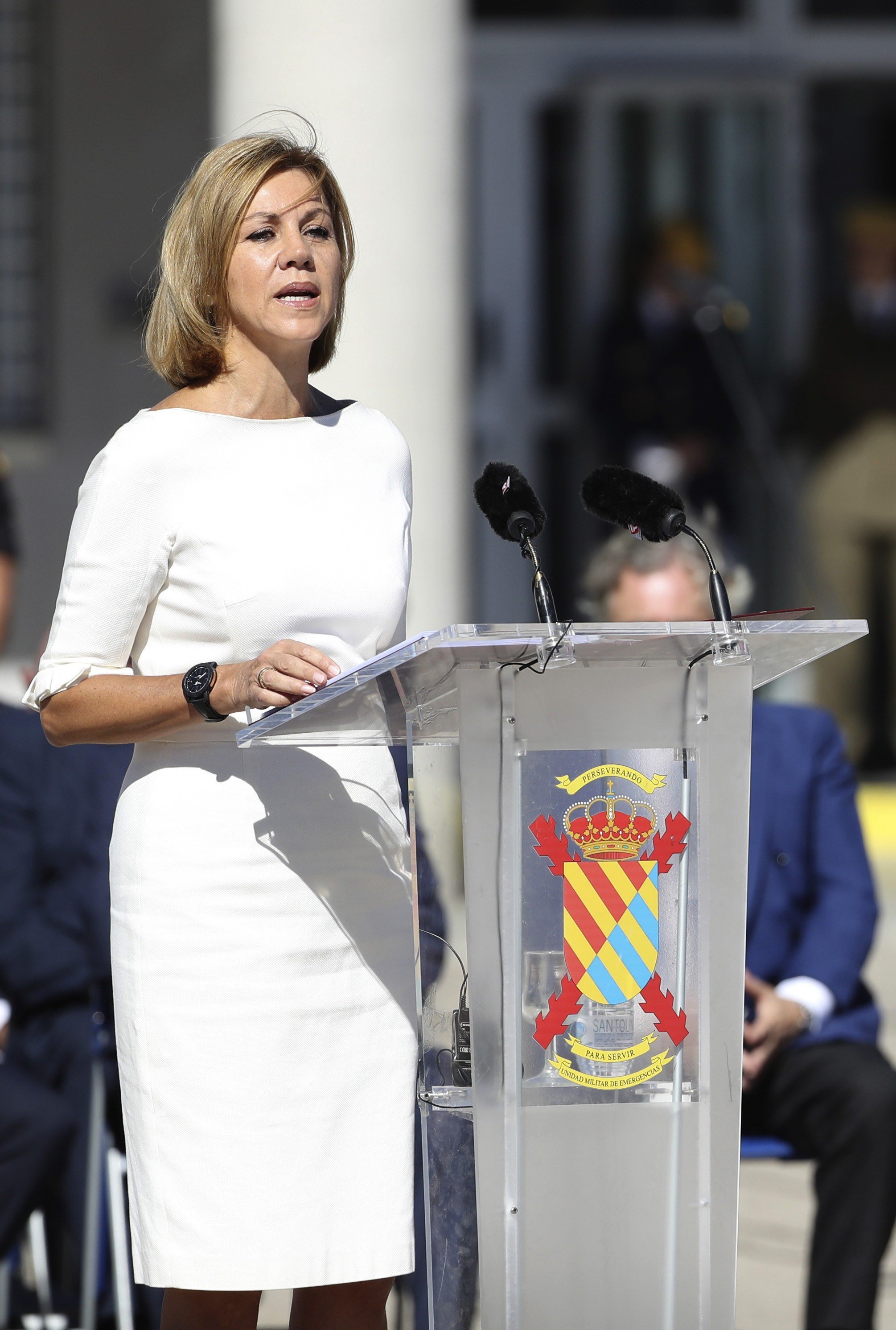 Cospedal advierte a los independentistas que caerán "bajo el peso de la ley"