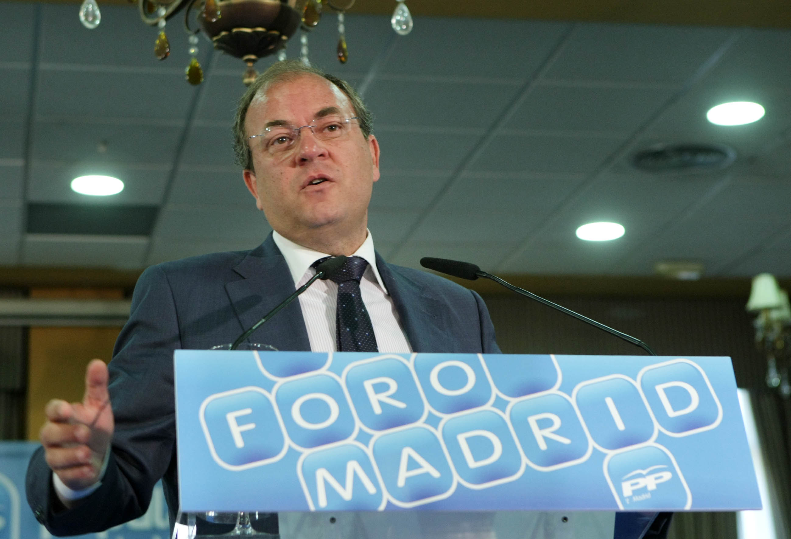 Millo sigue bajo el fuego amigo: ahora el presidente del PP de Extremadura