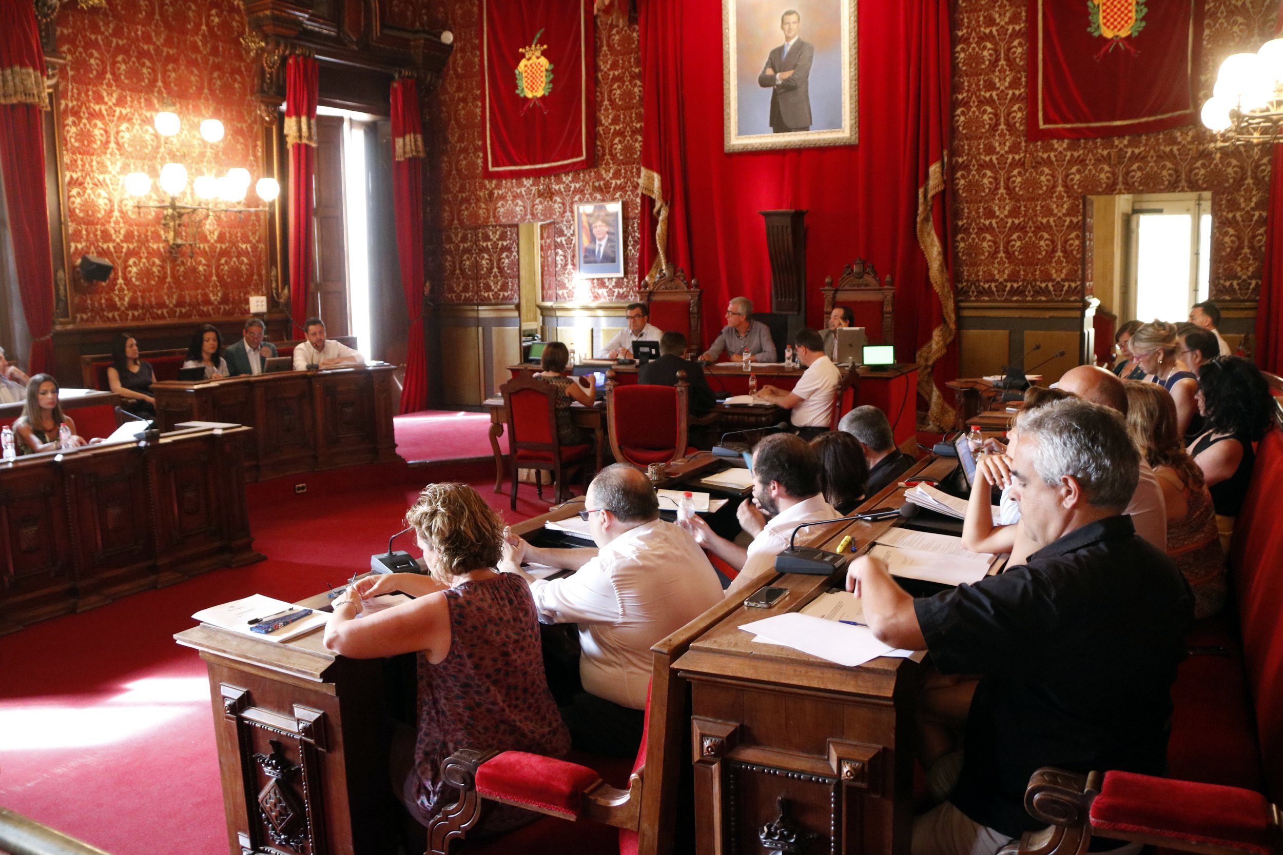 El pleno de Tarragona, en contra de la violencia policial del 1-O