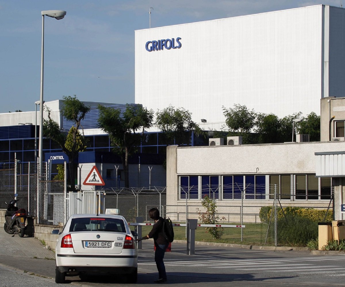 Grifols compra centros de plasma en Montreal y Estados Unidos por 460 millones