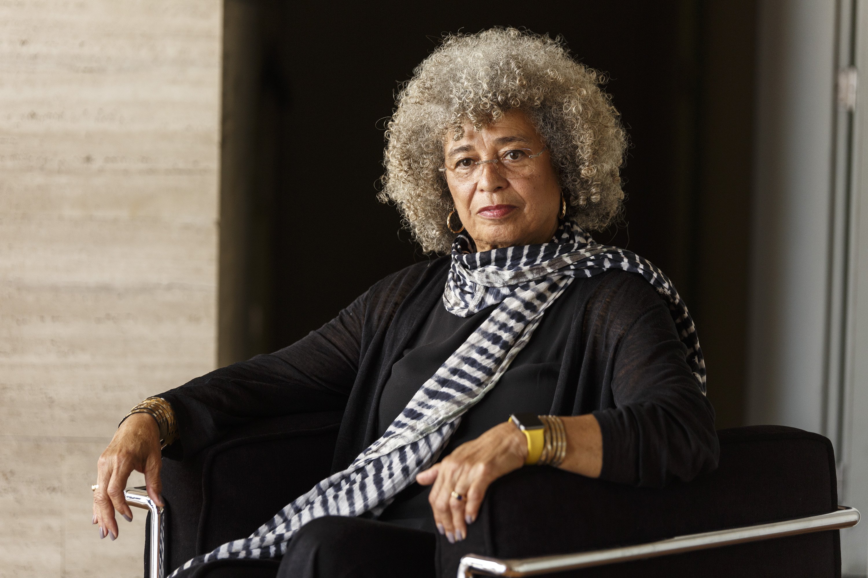 Angela Davis defensa a Catalunya el dret a l'autodeterminació