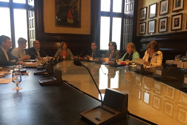 reunió mesa nico tomás