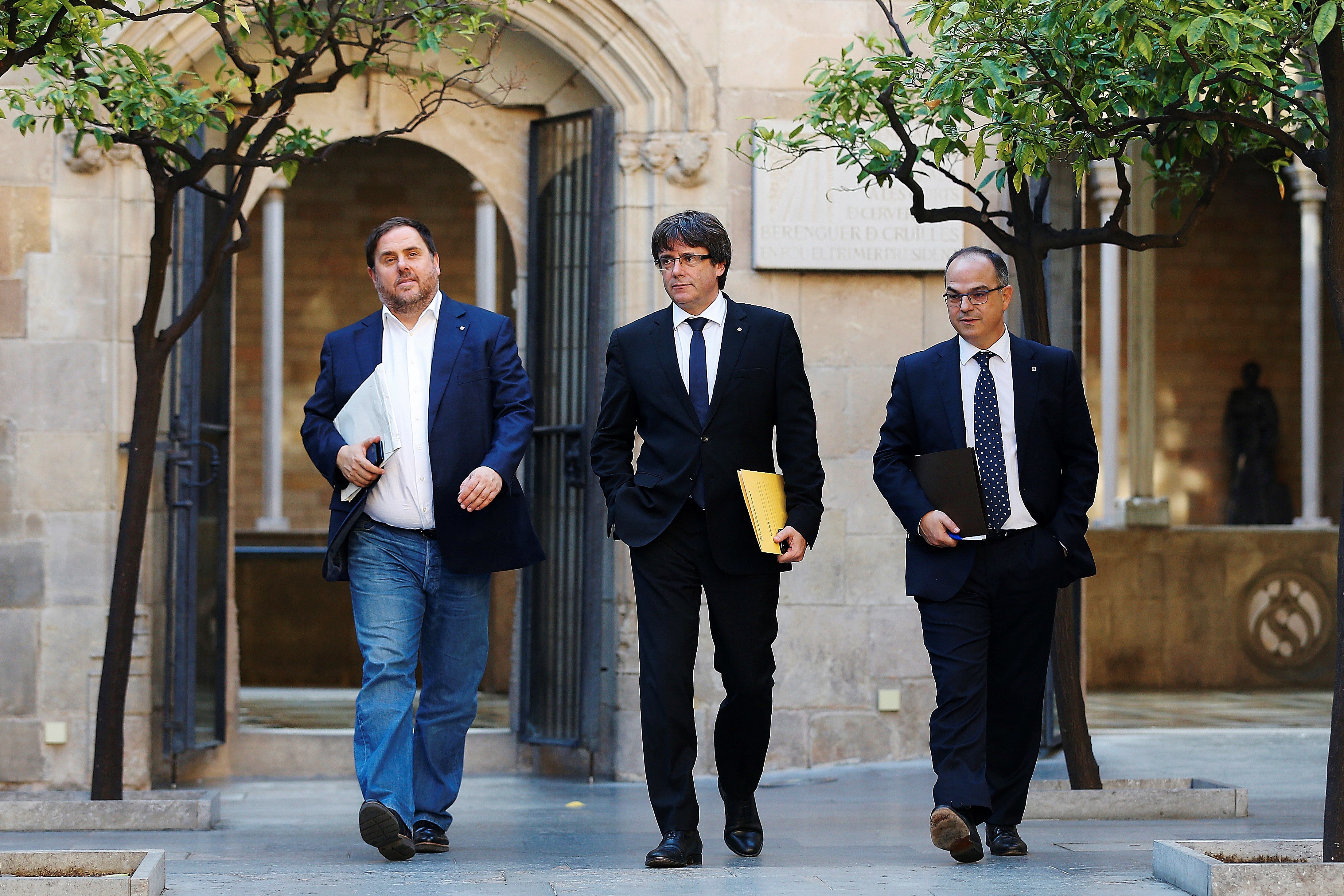 Puigdemont responderá a Rajoy sin recular e insistiendo en el diálogo