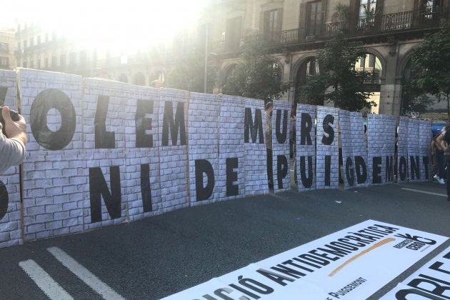 antiindependentistes estació frança 2 Gemma Liñán