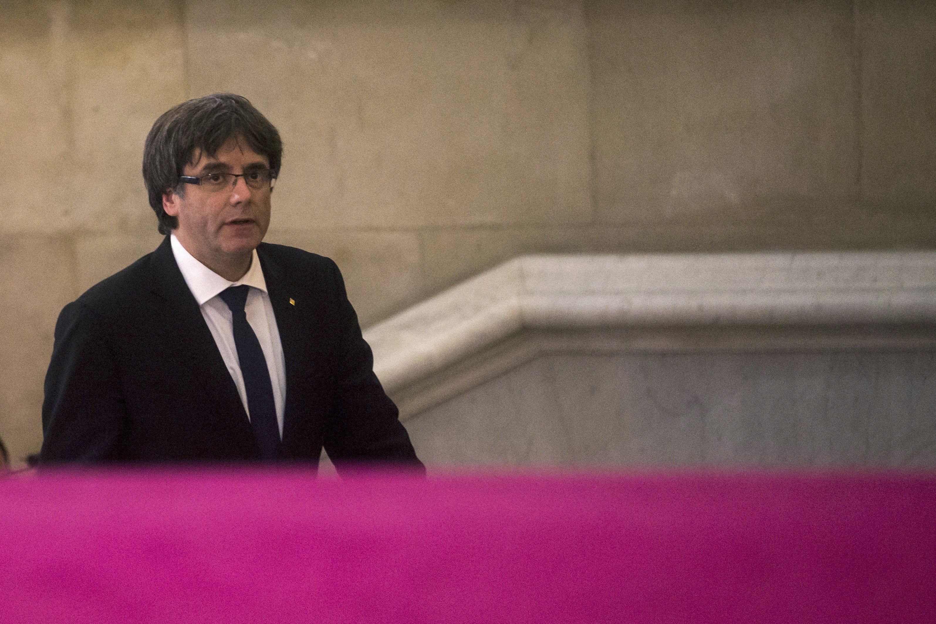 Puigdemont asks for appearance to be delayed an hour for last-minute international contacts