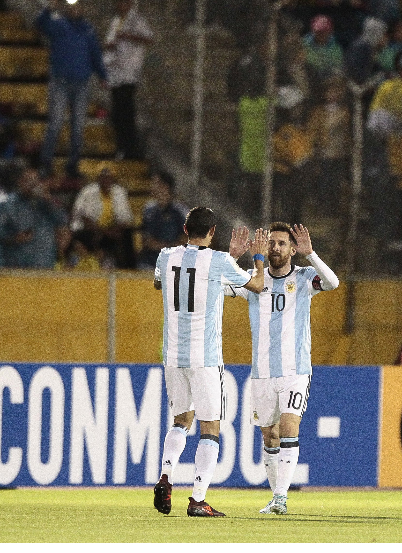 Messi decideix que l'Argentina ha de jugar el Mundial de Rússia (1-3)