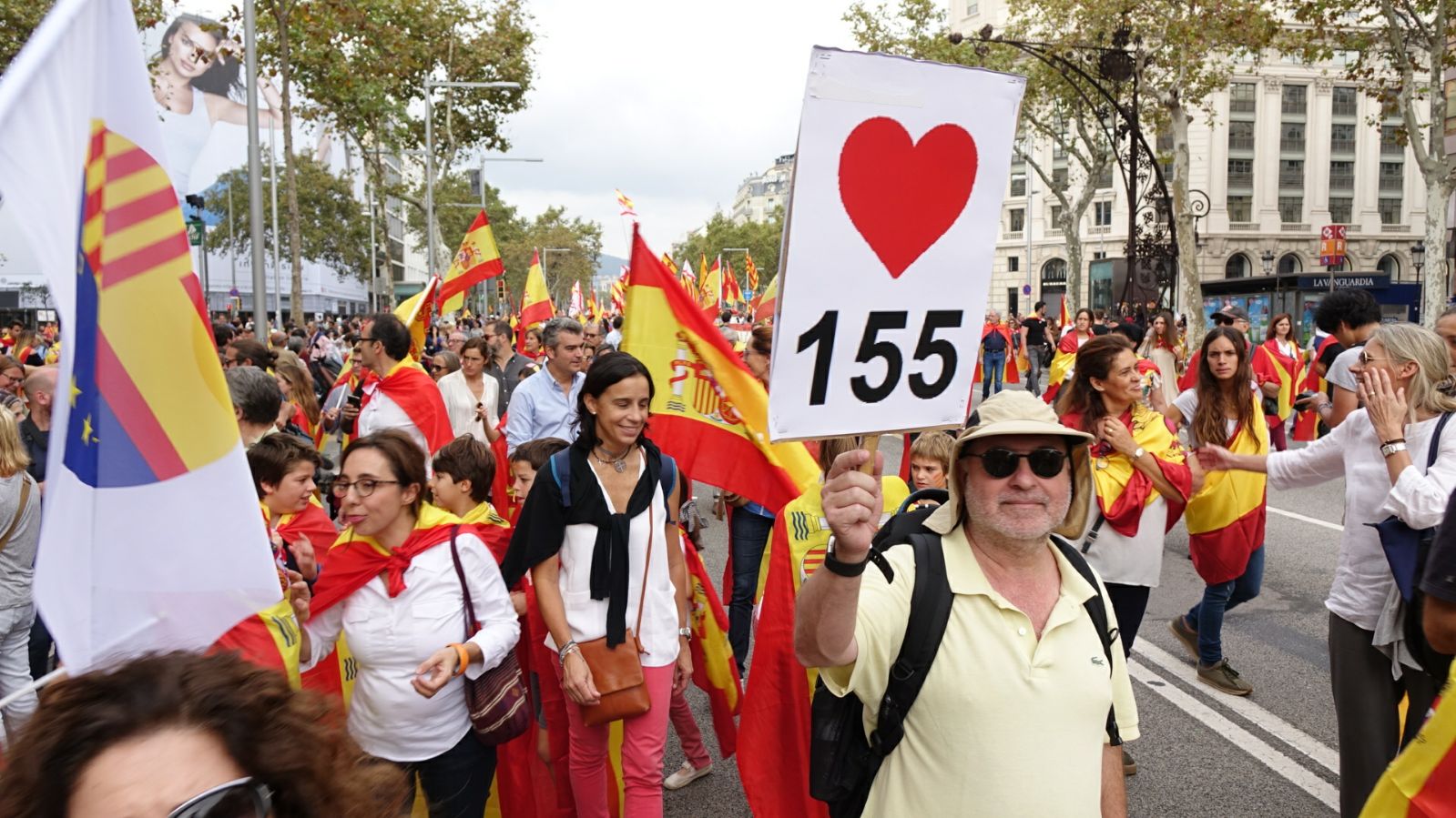La prensa europea vuelve a poner a Catalunya en portada por el 155