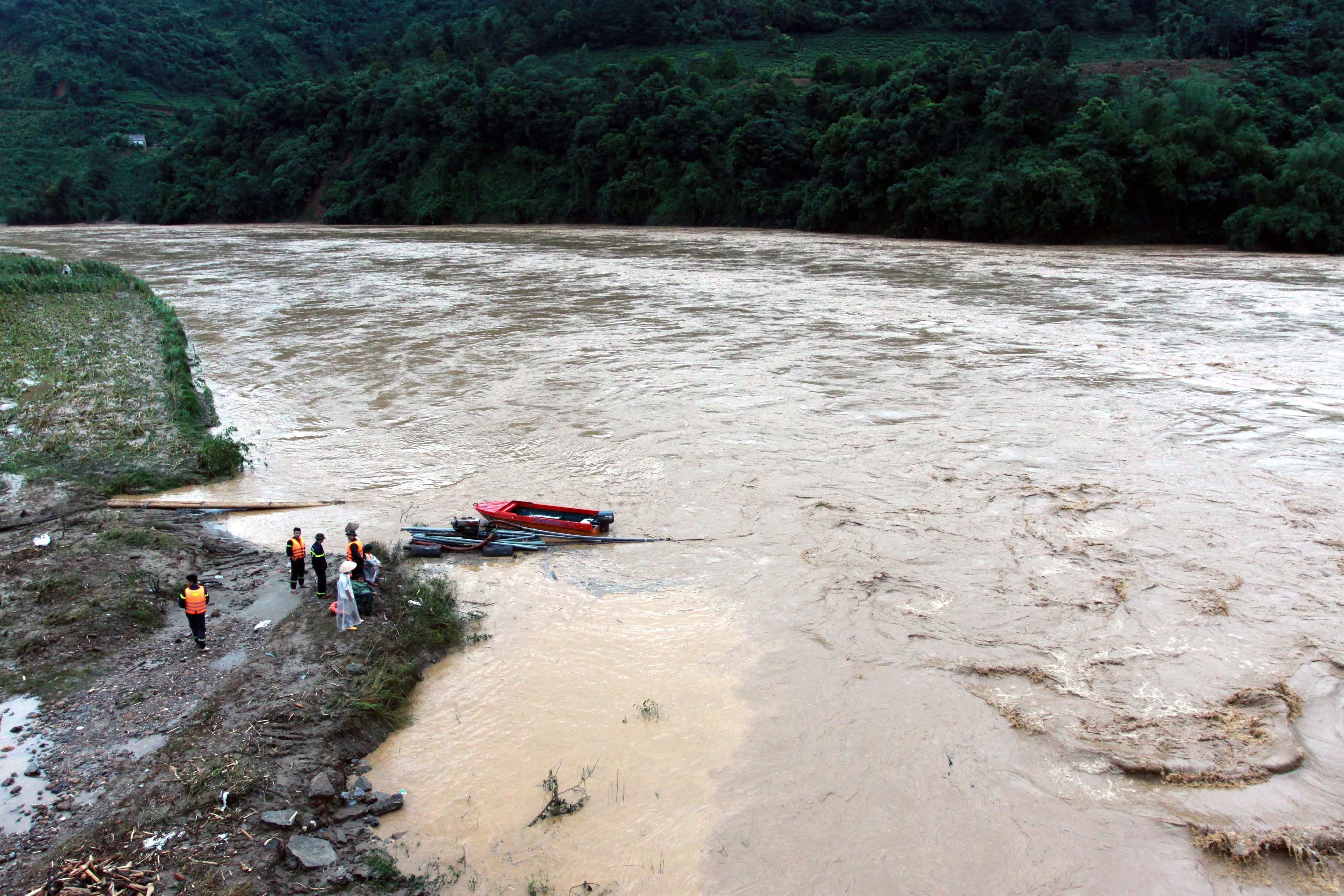 Más de 50 muertos por riadas en Vietnam