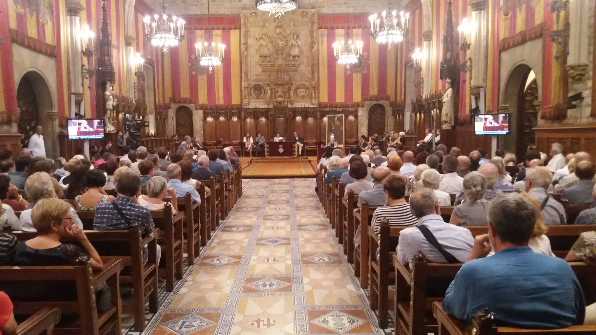 El Ajuntament celebra la Diada y la vincula a las luchas sociales