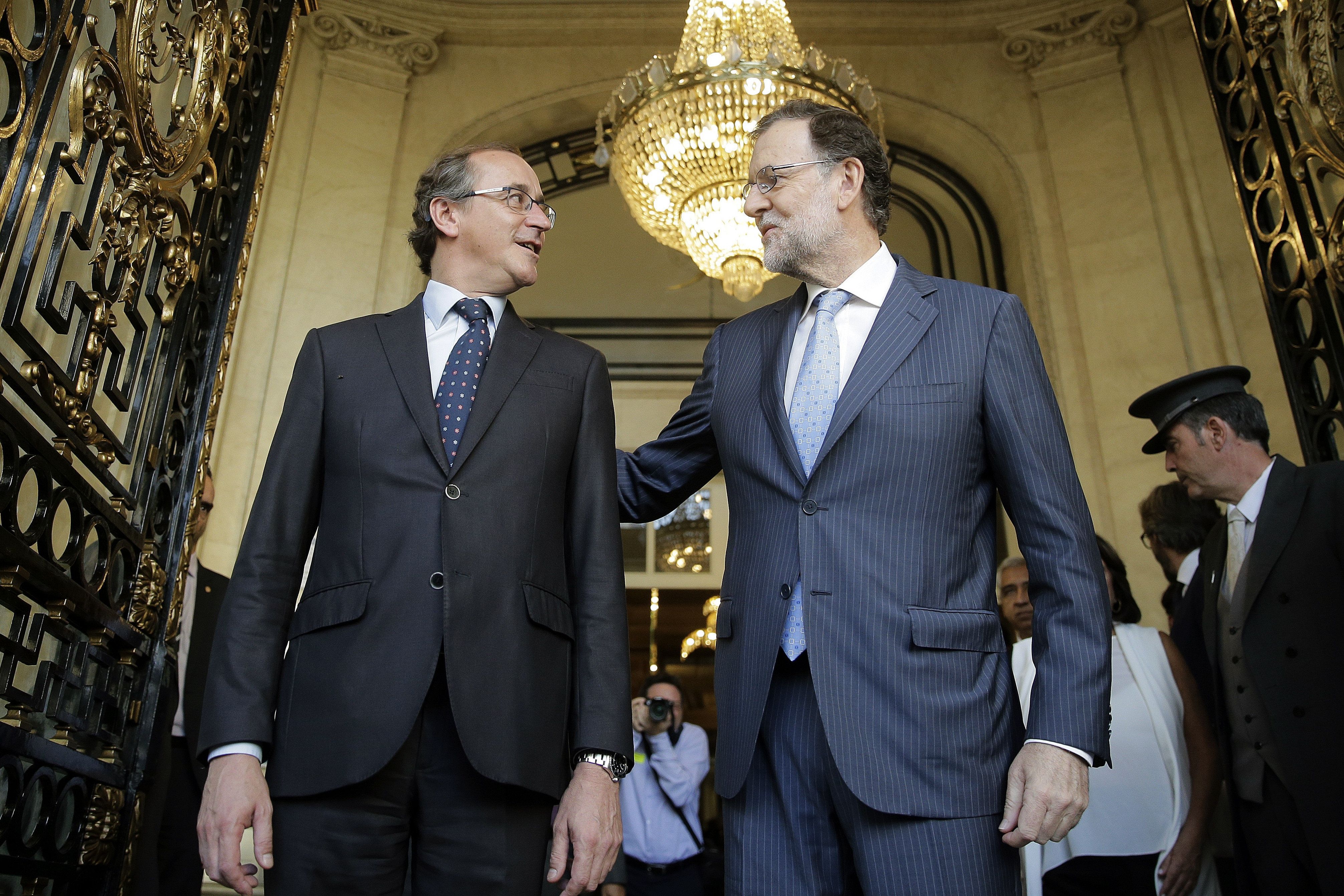 Las elecciones vascas y gallegas deciden la investidura española