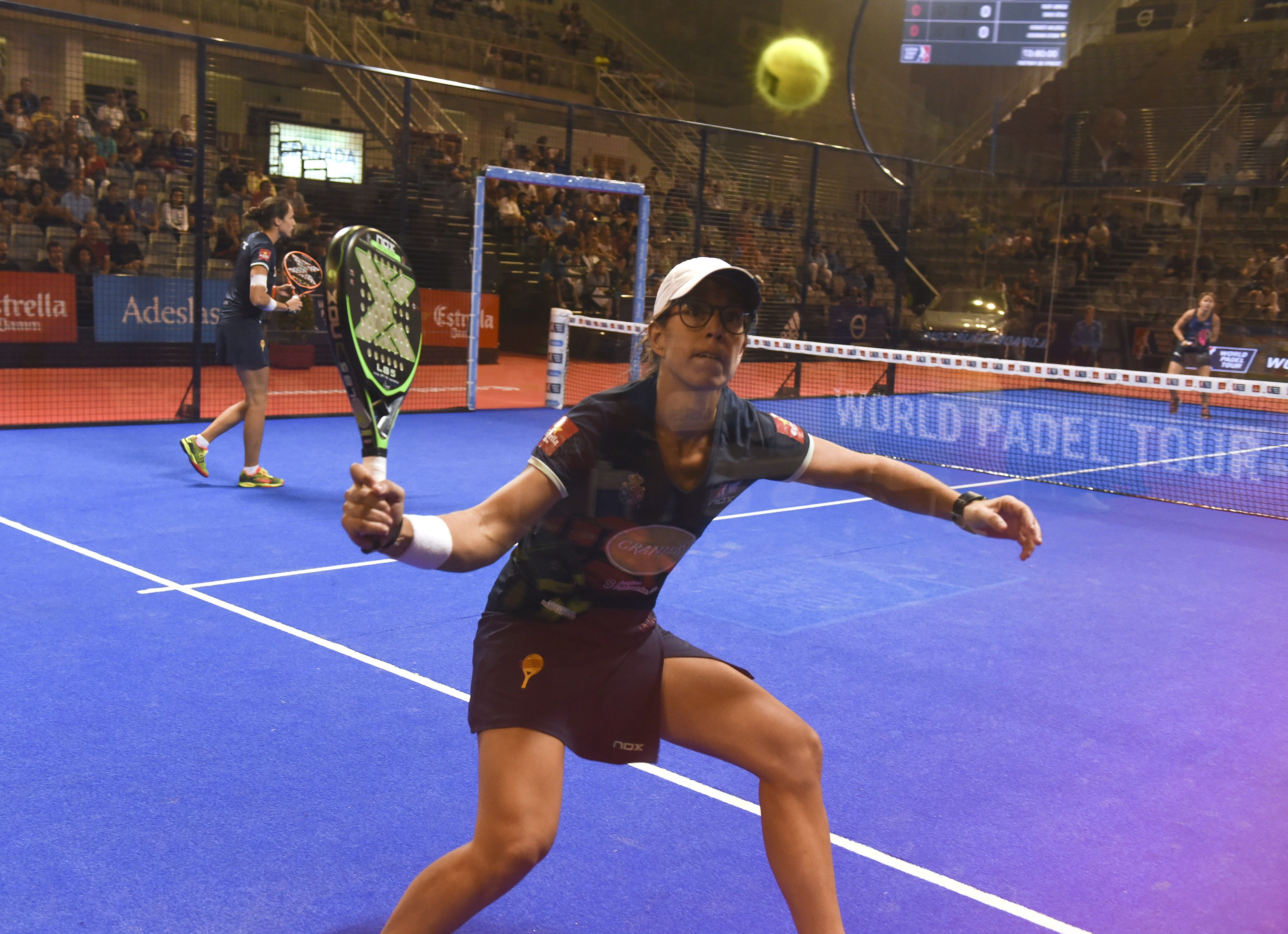 La catalana Lucía Sainz gana el primer torneo del año en el World Padel Tour