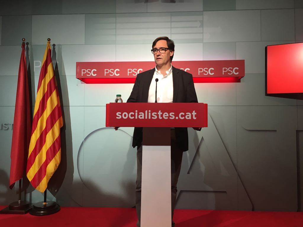 El PSC insta a Puigdemont a convocar elecciones o comparecer en el Senado