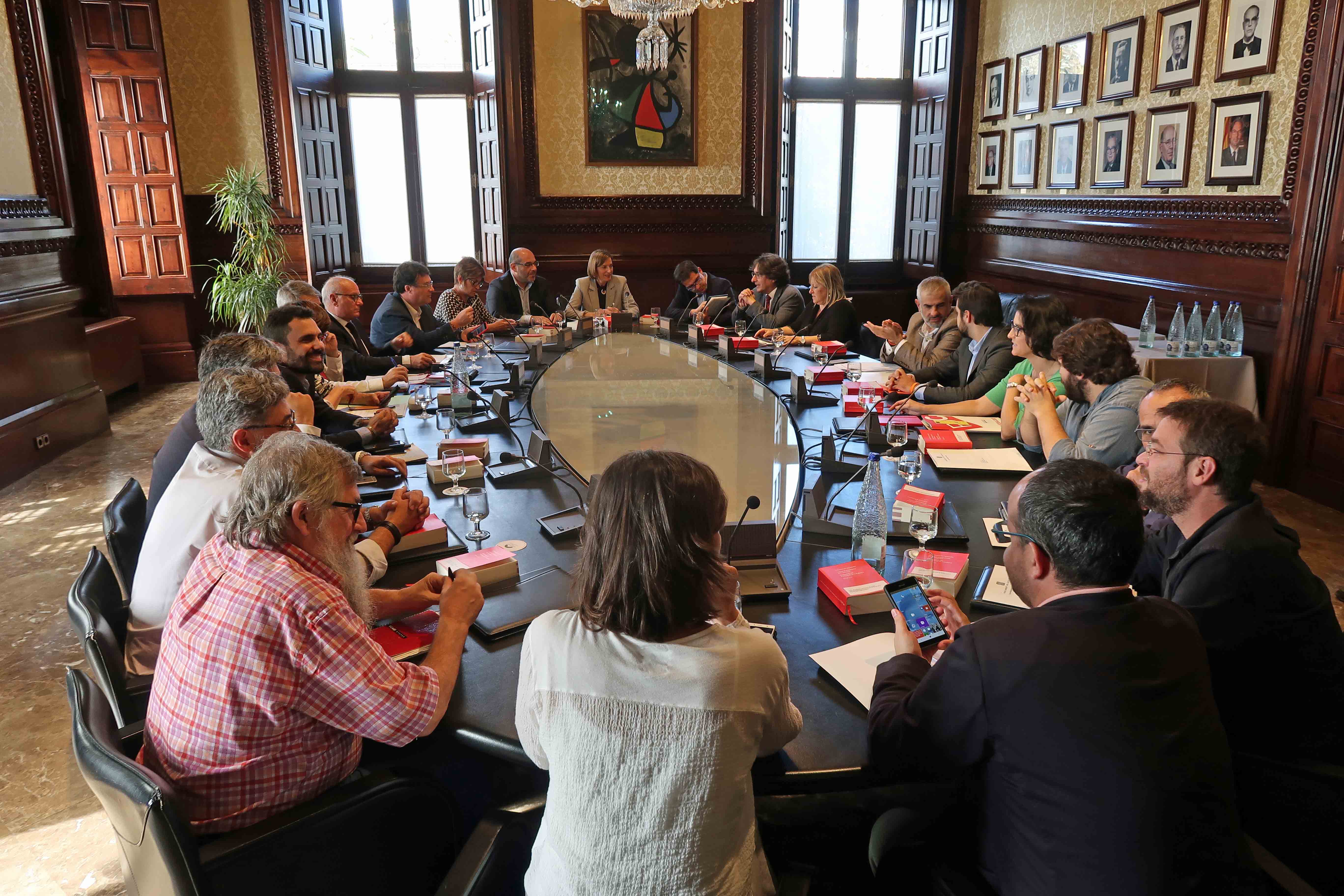 El Parlament suspende el pleno previsto para el miércoles