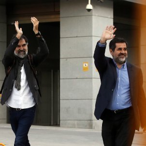 Prison without bail for Catalan independence movement leaders