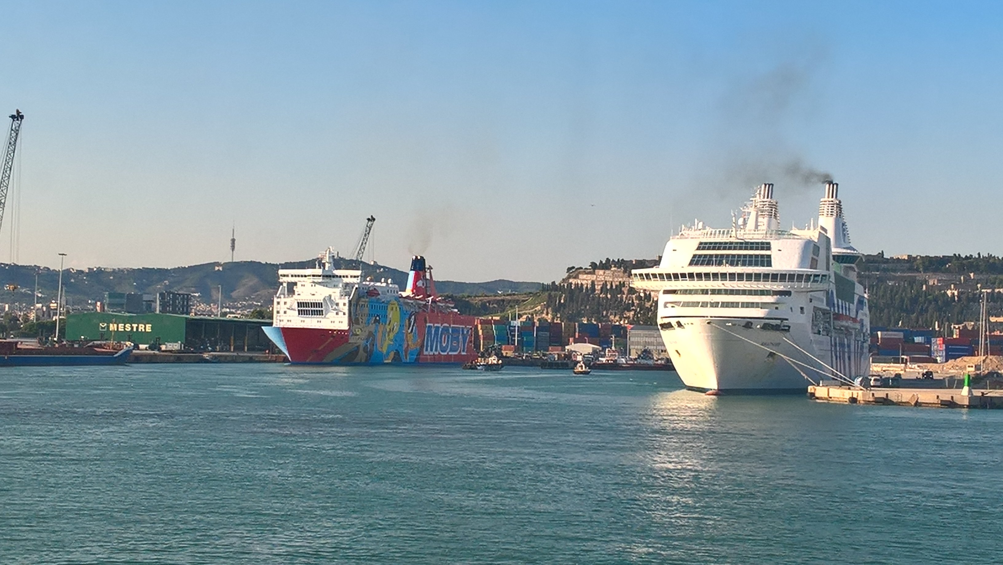 El vaixell de Piolín deixa el port de Barcelona