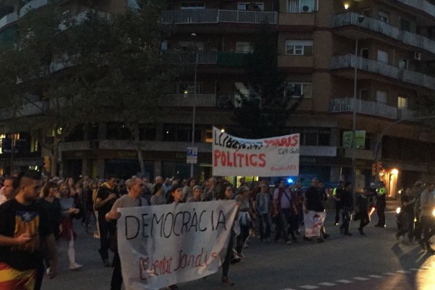 Mani 17 O Maria Carbó Mani 17 O Maria Carbó