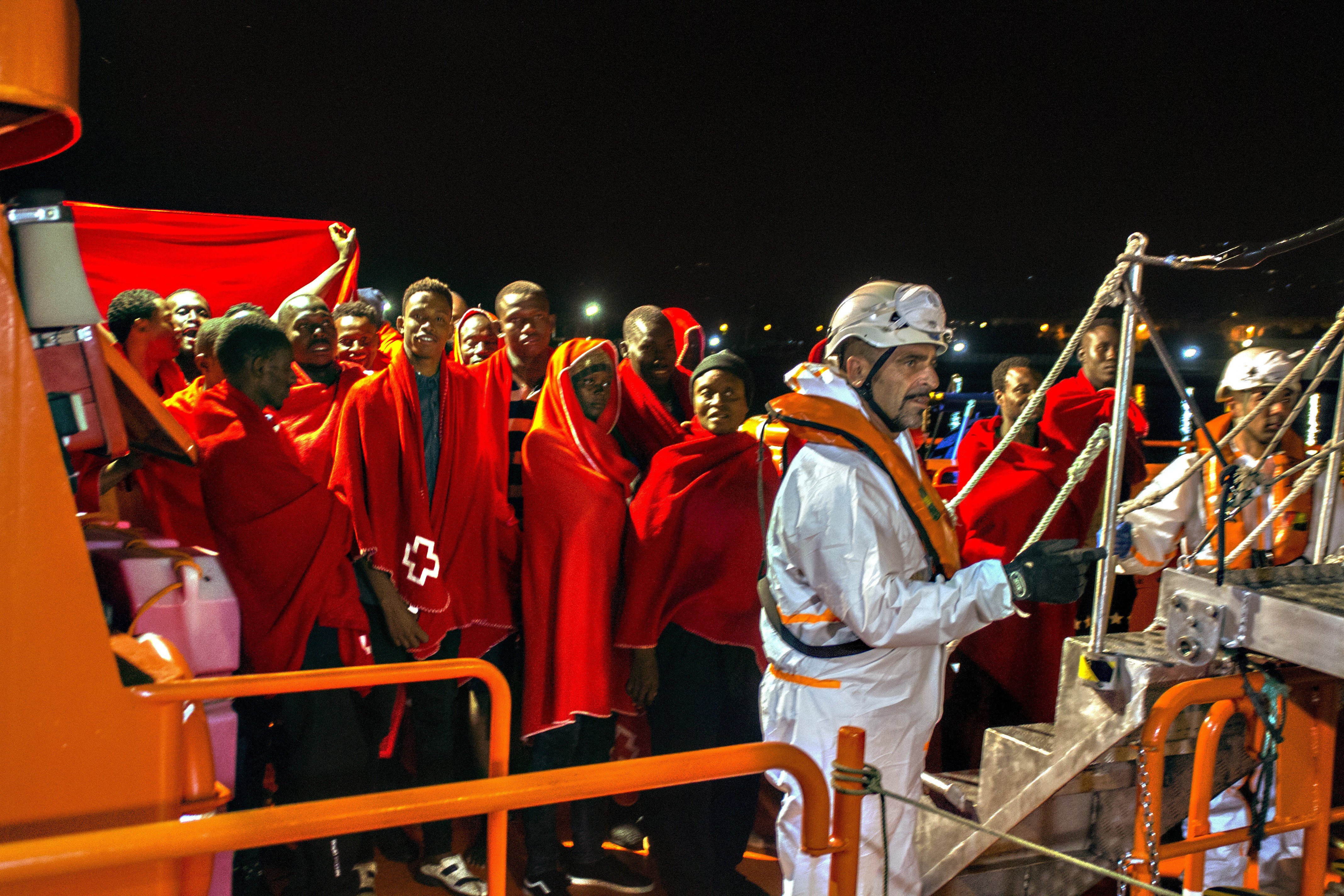 Pedro Sánchez ordena al Nuestra Señora de Loreto posar rumb a Malta